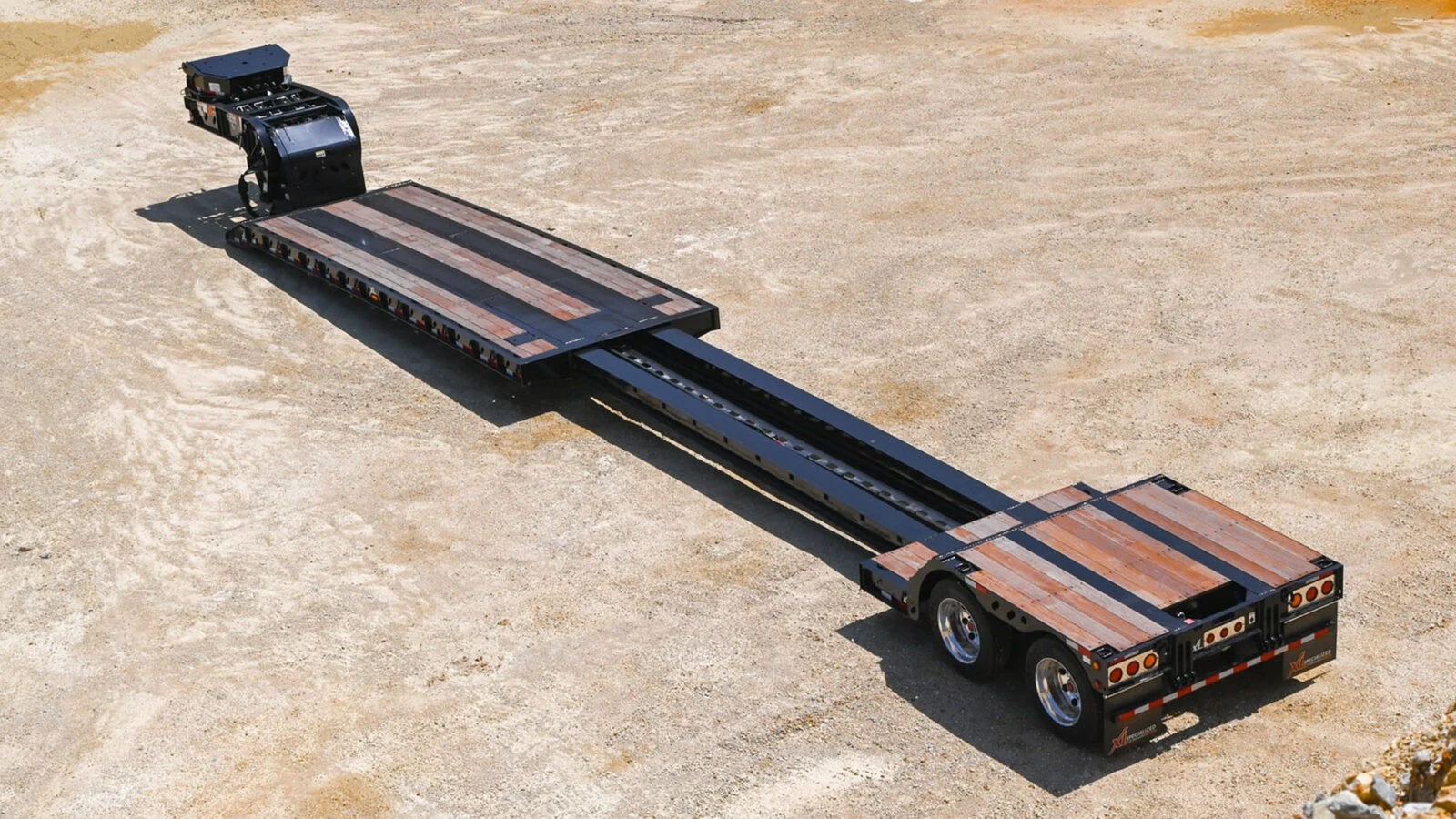 Extendable open-deck trailer