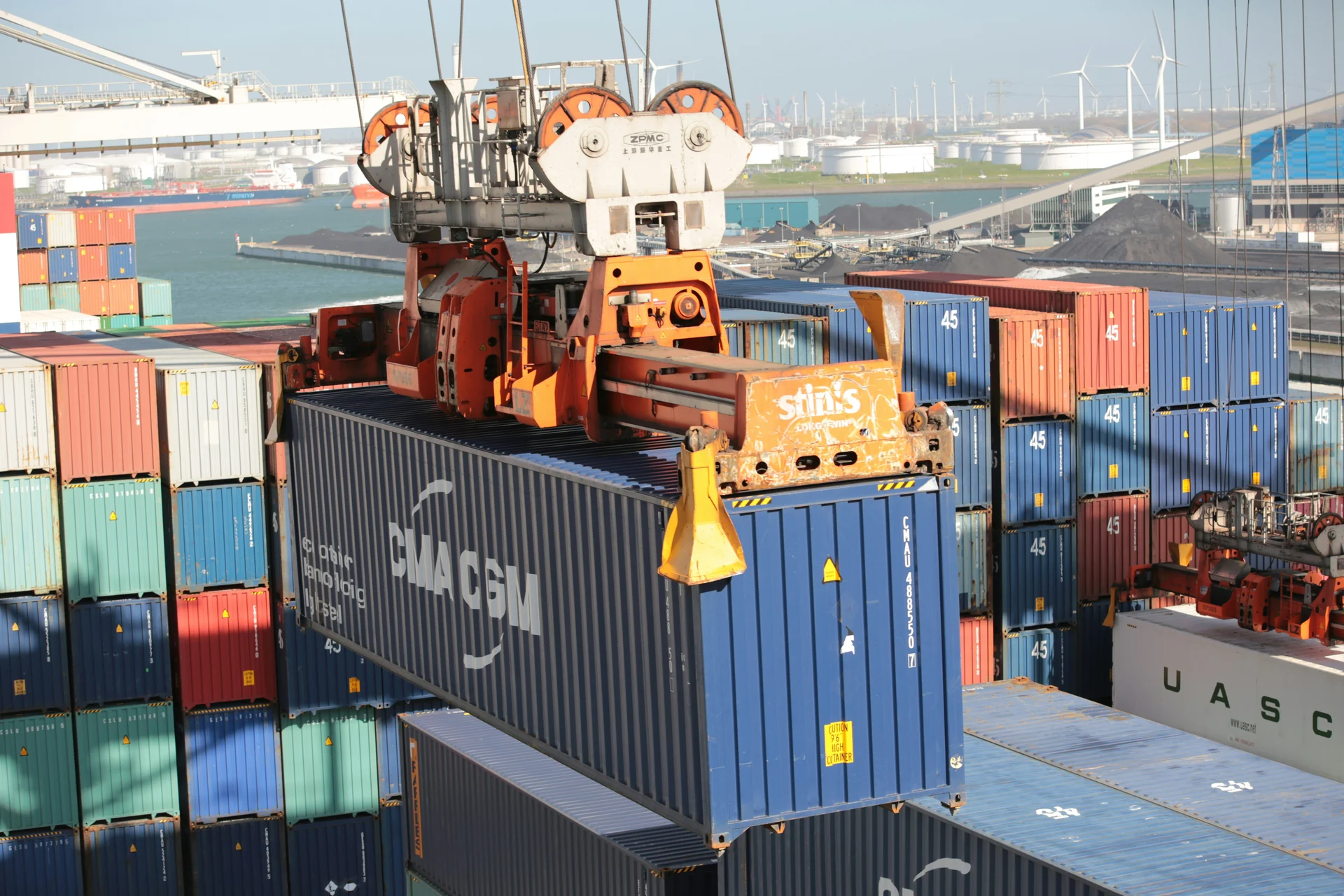 What fees a container can have hero